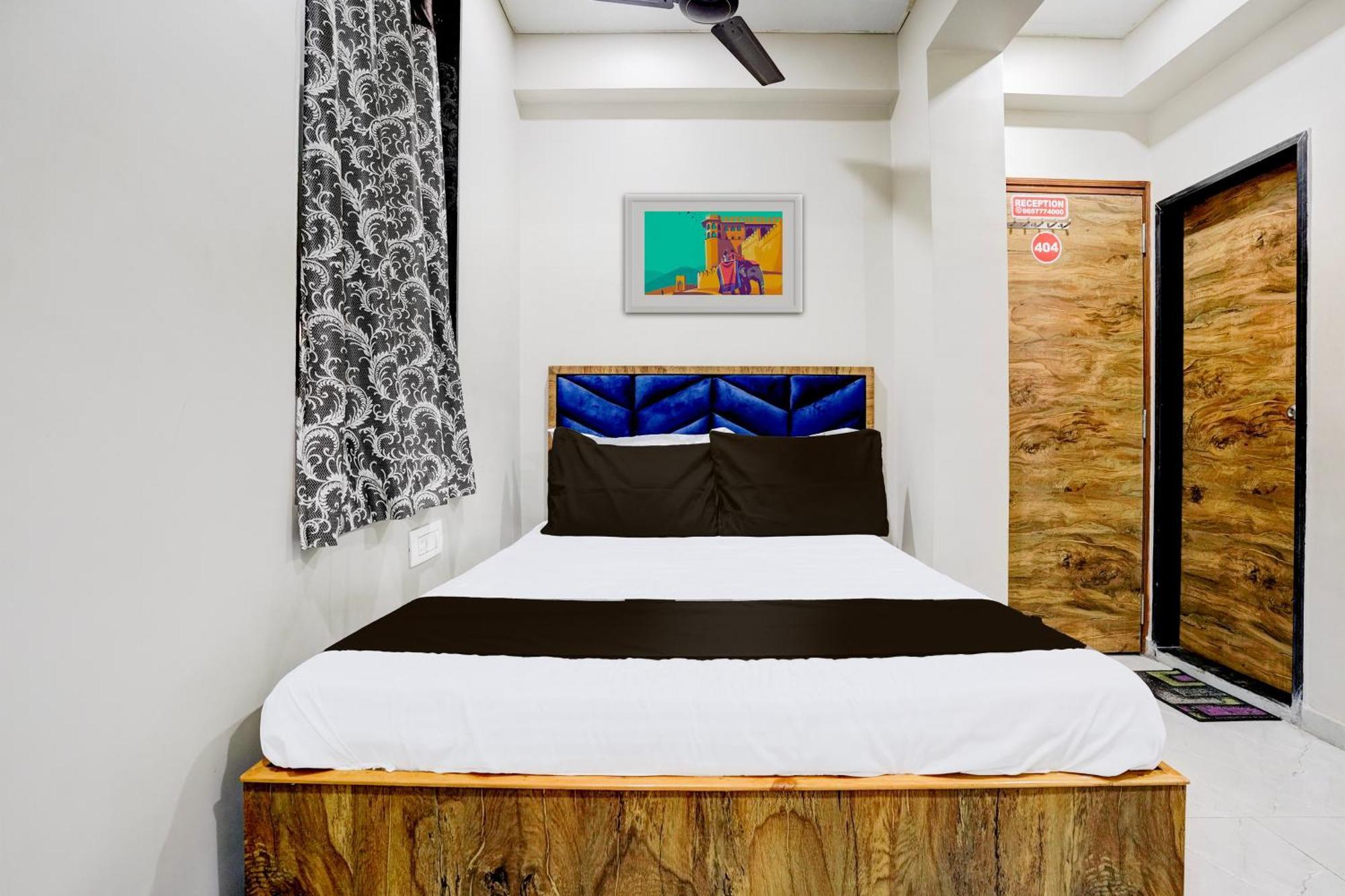 Super Hotel O Divine Fine Dine Lodging And Boarding Kalyān Exteriör bild