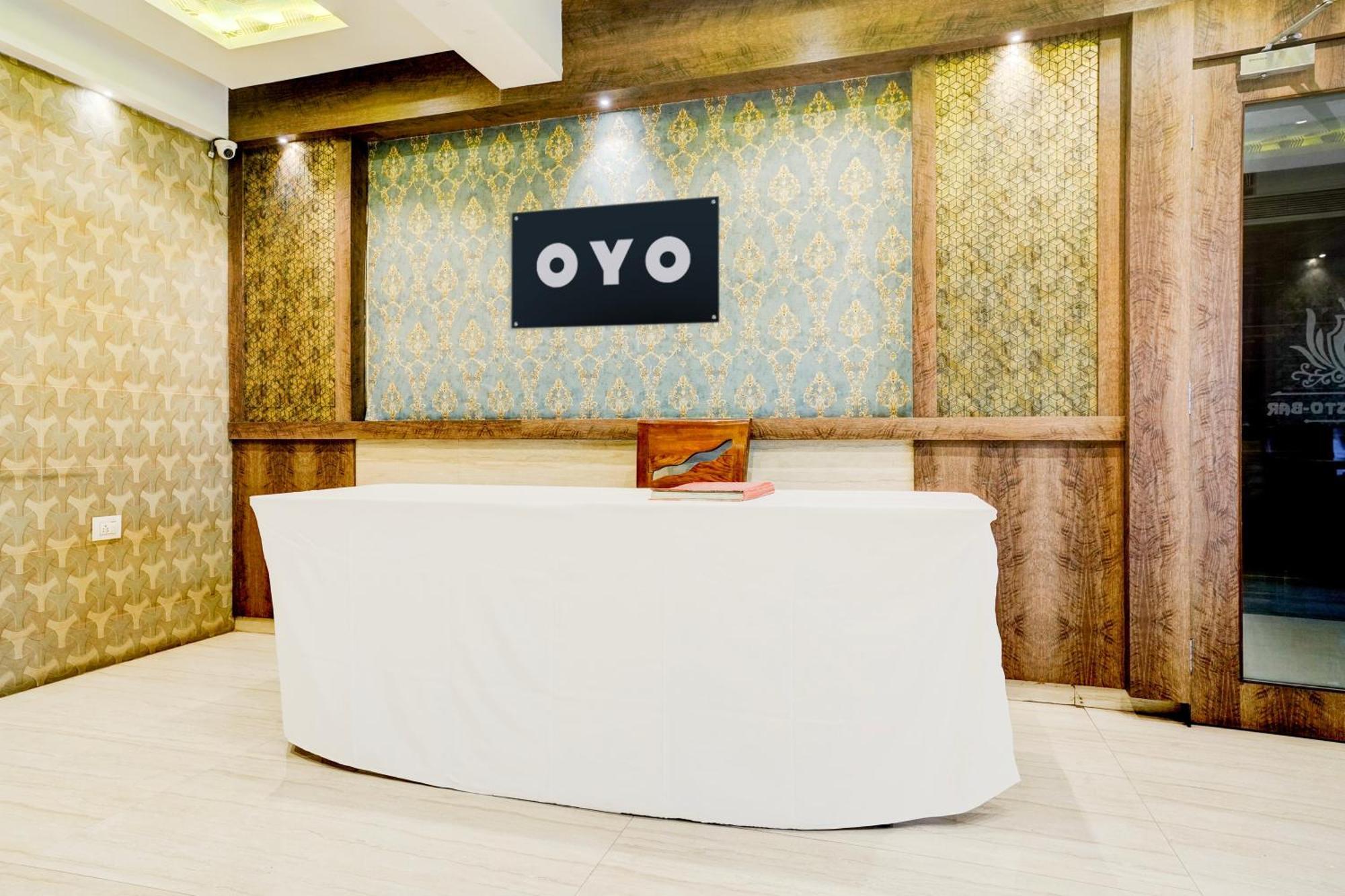 Super Hotel O Divine Fine Dine Lodging And Boarding Kalyān Exteriör bild