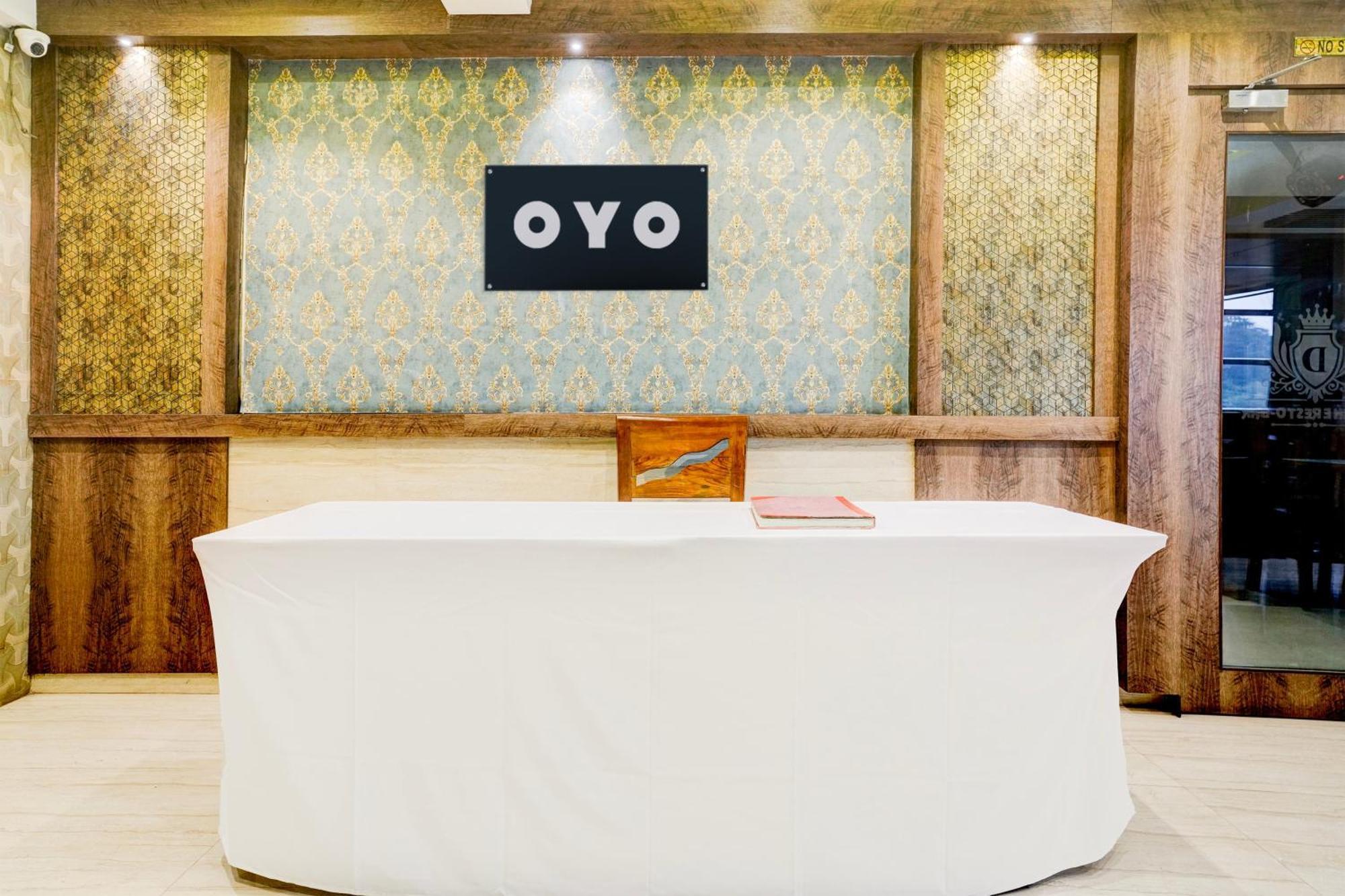 Super Hotel O Divine Fine Dine Lodging And Boarding Kalyān Exteriör bild